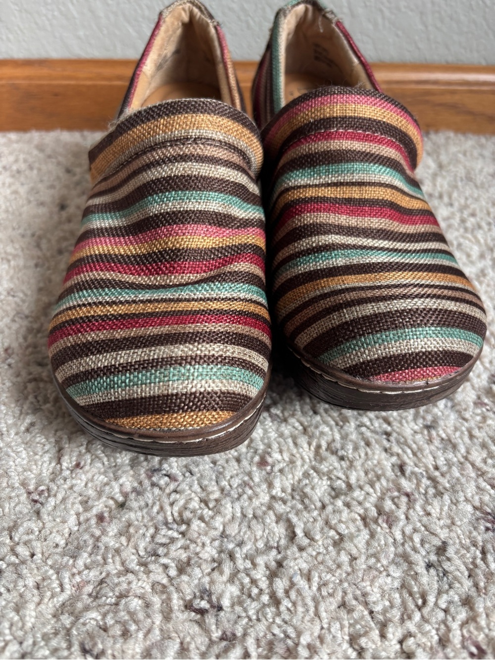 b.o.c. Multicolor Striped Slip-On Clogs women’s 8M - Picture 2 of 11